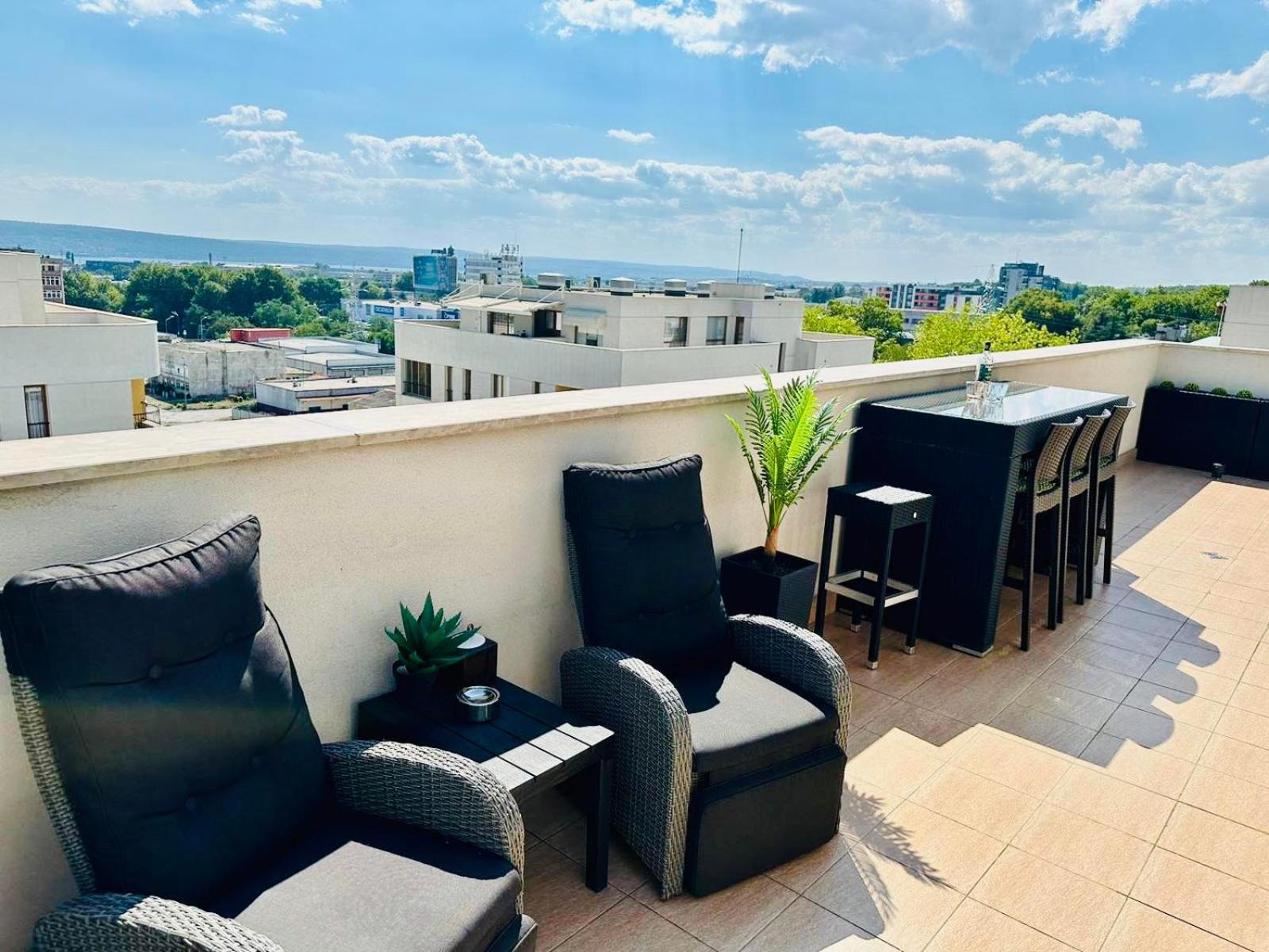 Spacious Prestige Penthouse Varna Exterior foto